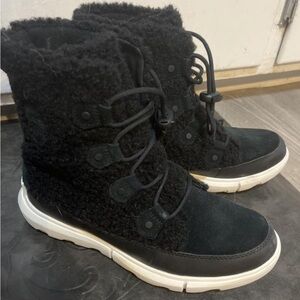 Sorel Black Ankle Boots with White Soles